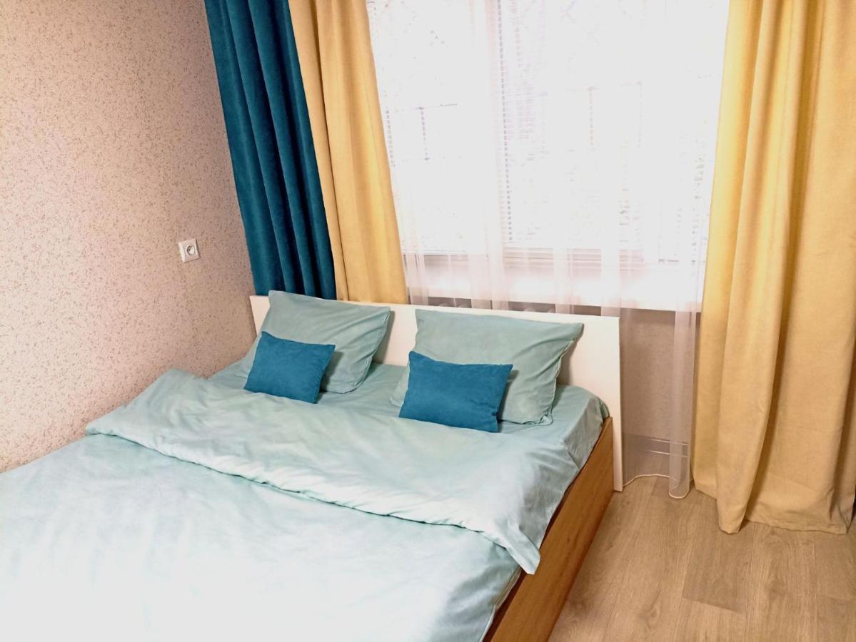 Светлые апартаменты в 100м от Софиевского парка Умань Екстер'єр фото